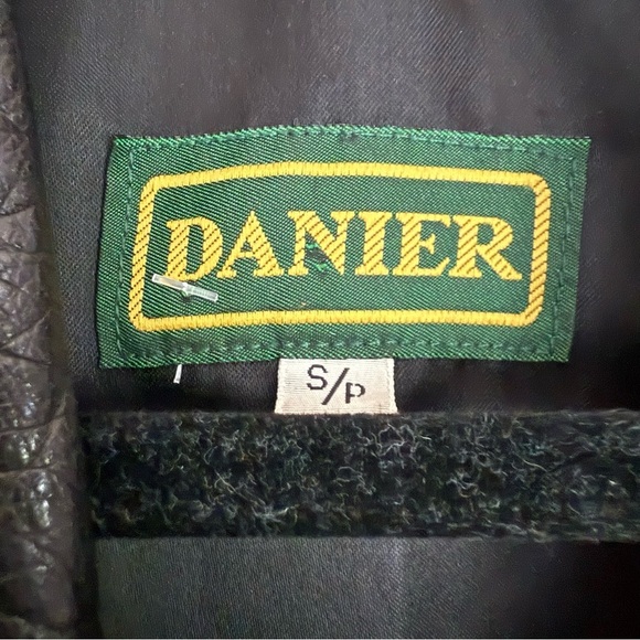 Vintage 1980s Danier black suede leather cropped blazer jacket - size Small (S) - Picture 5 of 5